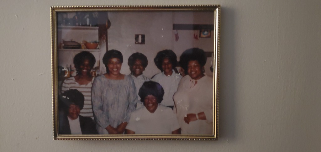 Myers girls, Genovie  Marie, Elaine, Marva, Margorie, Uteria and Gwenlyn