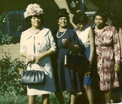 Dressed to Kill-Bobbie, Evelyn,Edythe and Christine