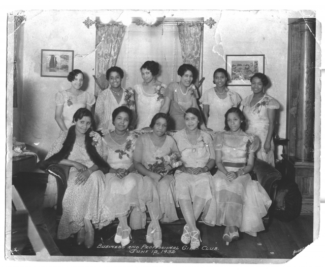 Salena Mason with her Business and Professional Girls Club, June 12,1932