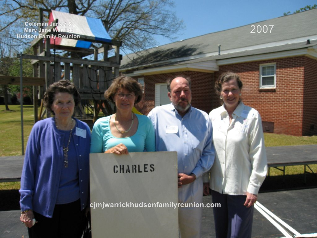 2007 – Family of Charlie (2):
Annie Ruth Hudson Sizemore, Kathy Sizemore Garner, Tom Garner, Camellia (Camille) Ann Sizemore Dunn.