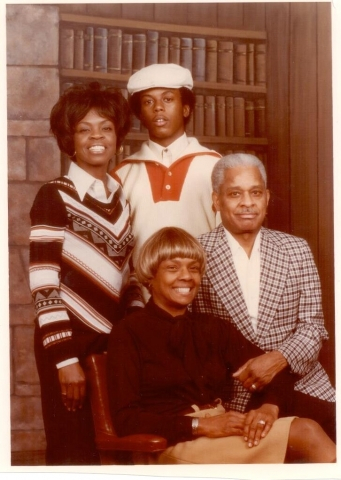 Teena, her son Terence Top Cat, Teenas mom Annabelle Girlie and Girlies husband, Webster
