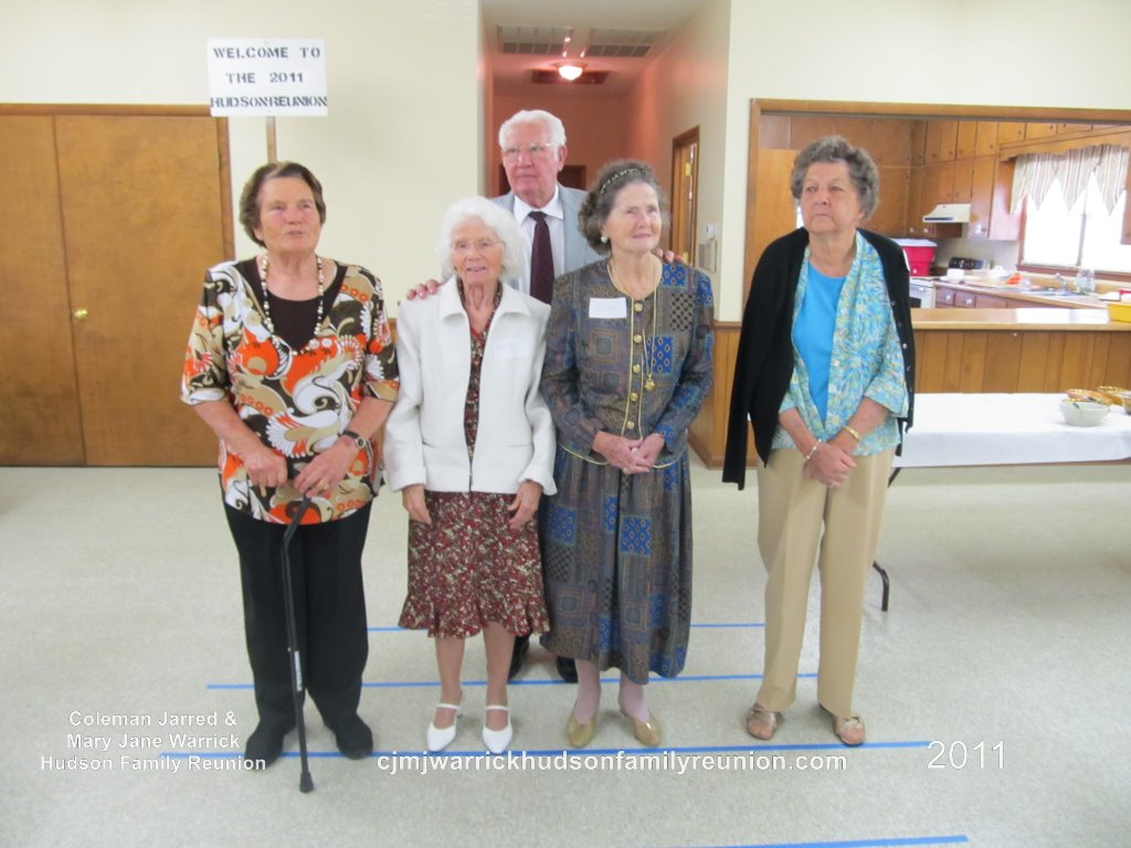 2011 – Descendants Age 80 and Older:
Front Row – Eleana Sutton Hudson (91), Norma Hudson West (85), Annie Ruth Hudson Sizemore (87), Elsie Spell Hudson (80).
Back Row – Elwood (Woody) Hudson (83).