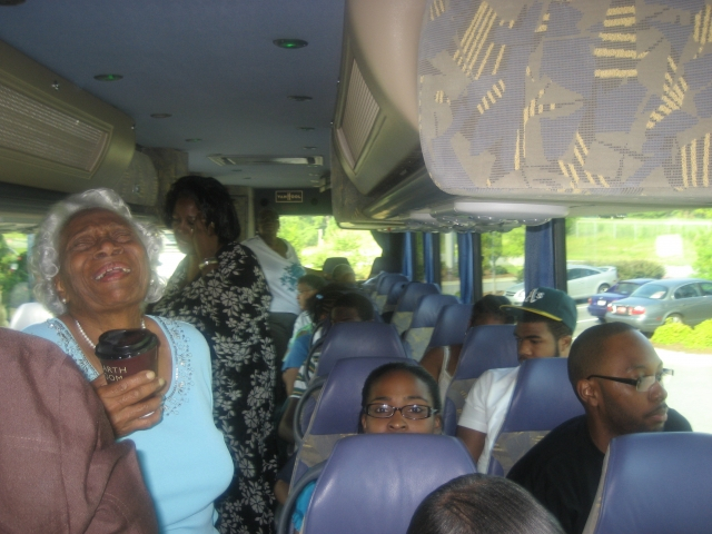 Freddie Bell, Beverly, Chauna & husband on the bus!