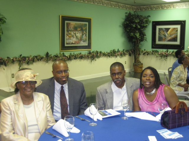 Burree Williams & Family @ the banquet dinner