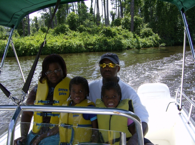 William, Kicha and twins at family reunion in Florida - 06