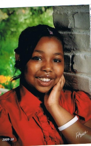 Lauren A. Loyd 3rd Grade Picture
  ( 2009 -2010) 9 years old