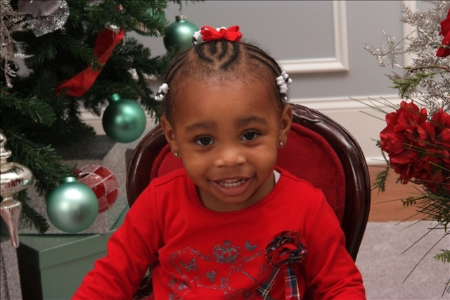 All ready for Christmas.
Amina Nov. 2010