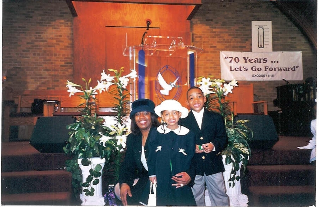 Denise DeAnna Ronnie
    SUNDAYs BEST