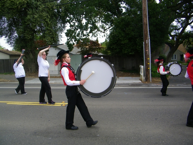 Elk Grove Festa Parade