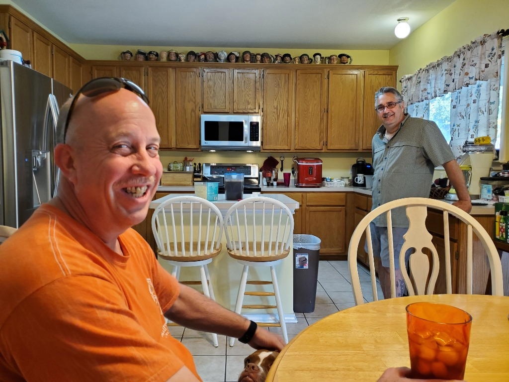 Pat Zych and Kevin Seager visiting Roger and Sabrina Hammel in early October 2020
