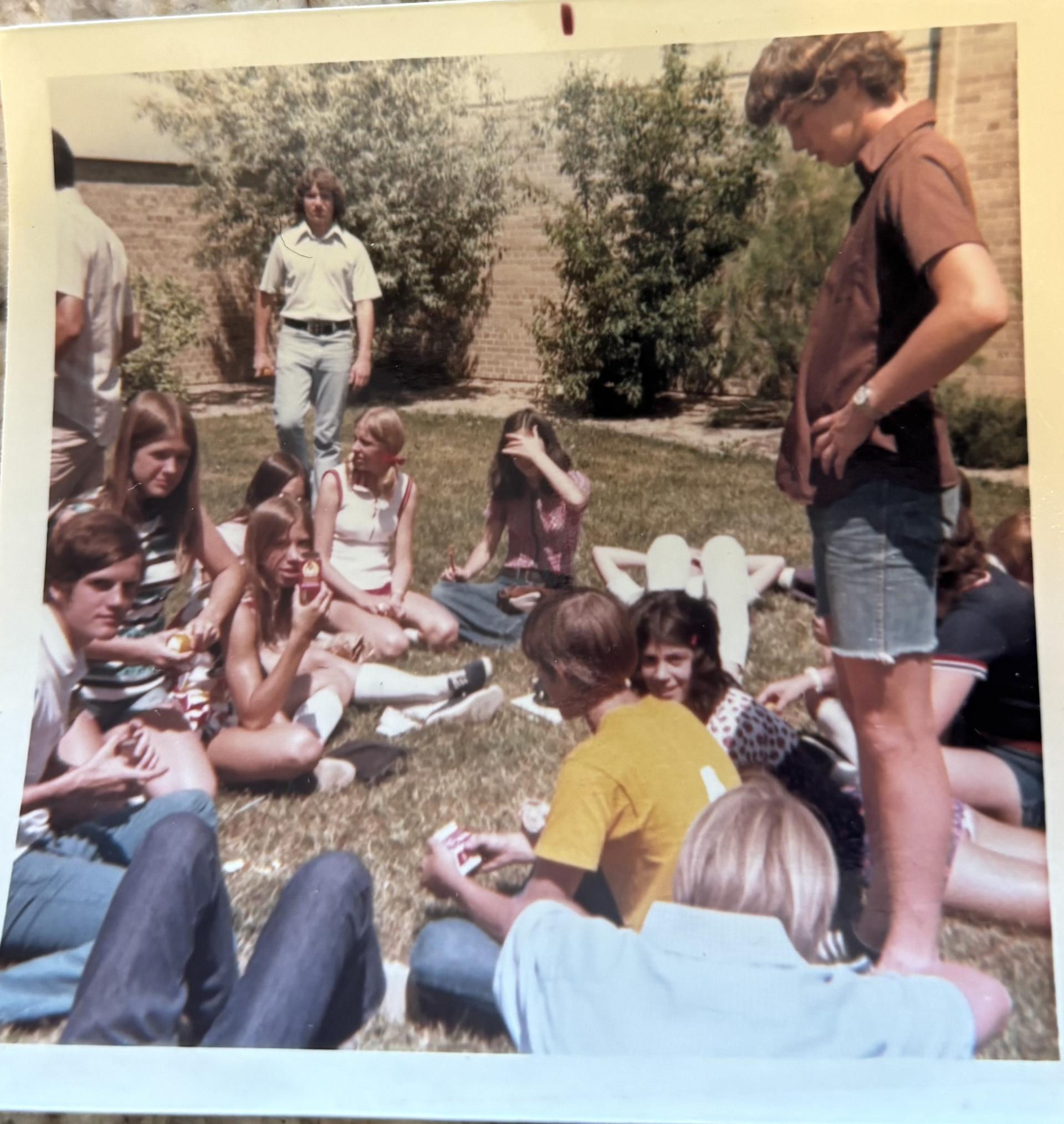 John Reinhart, Linda Soll, Robbie Leitschuh, Jenny Sallman, Leslie Olson, Hal Gray, Theresa Zaccardi, Ron Cullen (back)