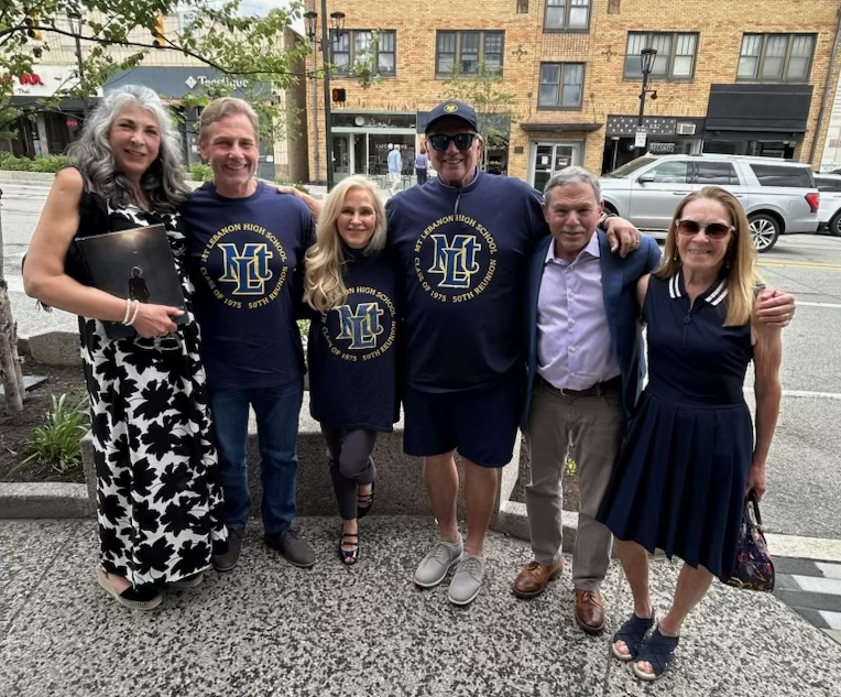 Susan Hofrichter Watts, Duncan Jameson, Desa Simich Voelker, Dale Cable, Dave Kalson, Sally Valentour Nass having lunch in Mt. Lebanon May 14, 2025