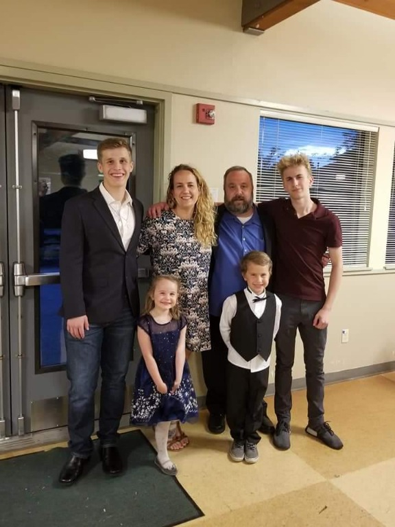 My Daughter Jennifer and her family who live in Seattle. Photo from John Welker.