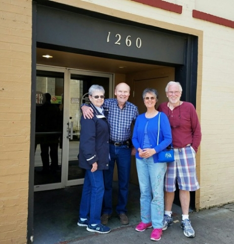 Good Morning Inglewood Crowd
.I received this photo from Al Nieman today
He and Jean went
up into Washington to meet up with Jim and Lynne England for lunch. Al and Jean live in Portland and they each go half way and meet somewhere
nice they stay in tou