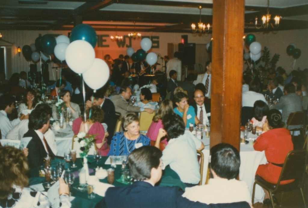 20th reunion crowd shot