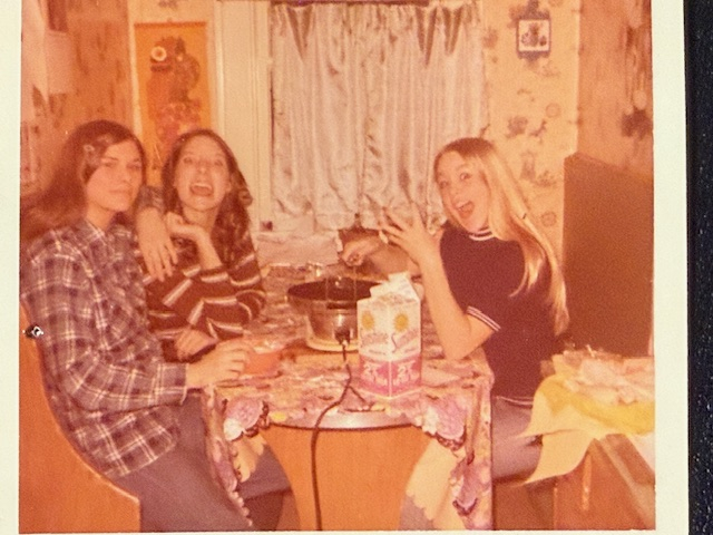 Robin Barb Sh in nook