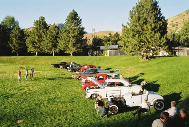 Classic Cars and Classic Dancers in the Park....cant tell who?