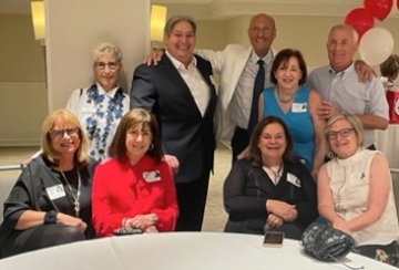 Front Row.. Candy Cane, Miriam Baruch,Debbie Urbach,Roz Komisar
Back Row... Paula Milgrom,Rick Warsh, Howard Urnovitz,
Francine Friedman,Morry Bornstein,