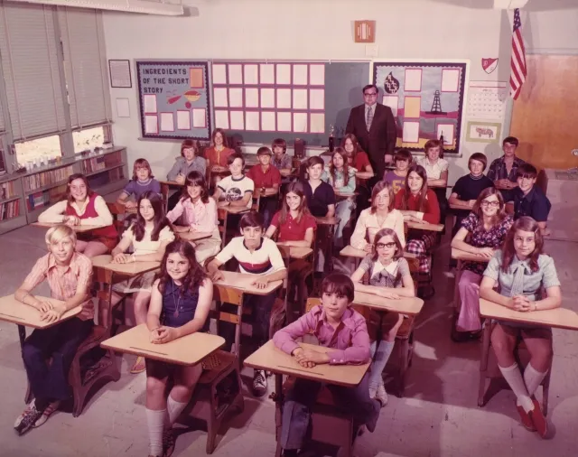 Broadmoor Elementary
Mr. Davis 6th Grade
Class 1972-1973