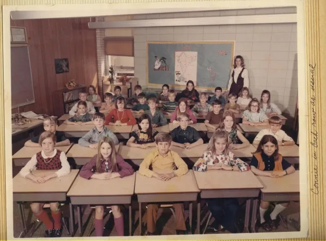 4th Grade Mrs. Wagner/Mrs. Talbots class
Sherwood Forest Elementary School
1970-71