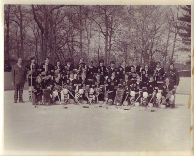 Beacon Hill Hockey Team 75