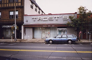 Trosts Bake Shop 1998 (photo courtesty of LeRoy Russell/Facebook)