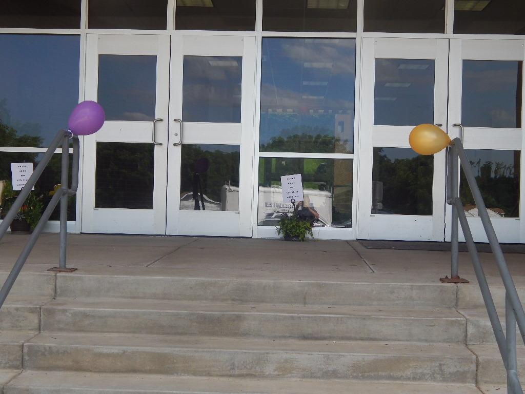 Entry to the Reunion.