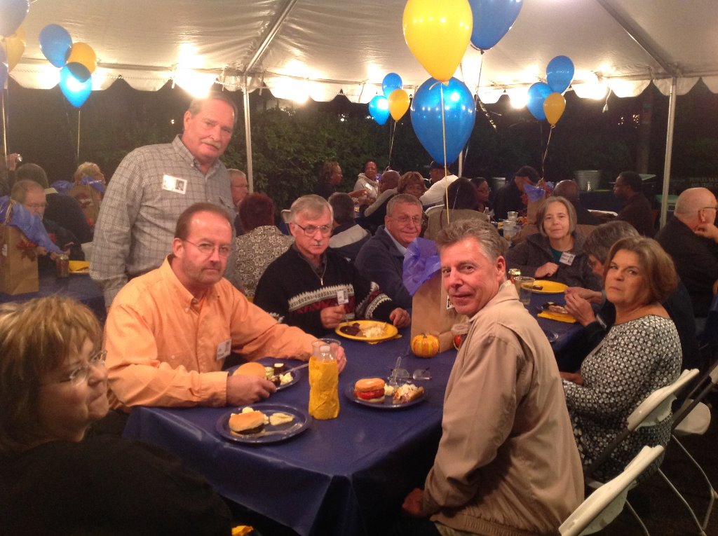 Pat Henry, Jim Brown, John Faulkner, Steve Shearin and Debbie Shearin, Leigh (White) Gauteau, and Rick Evans