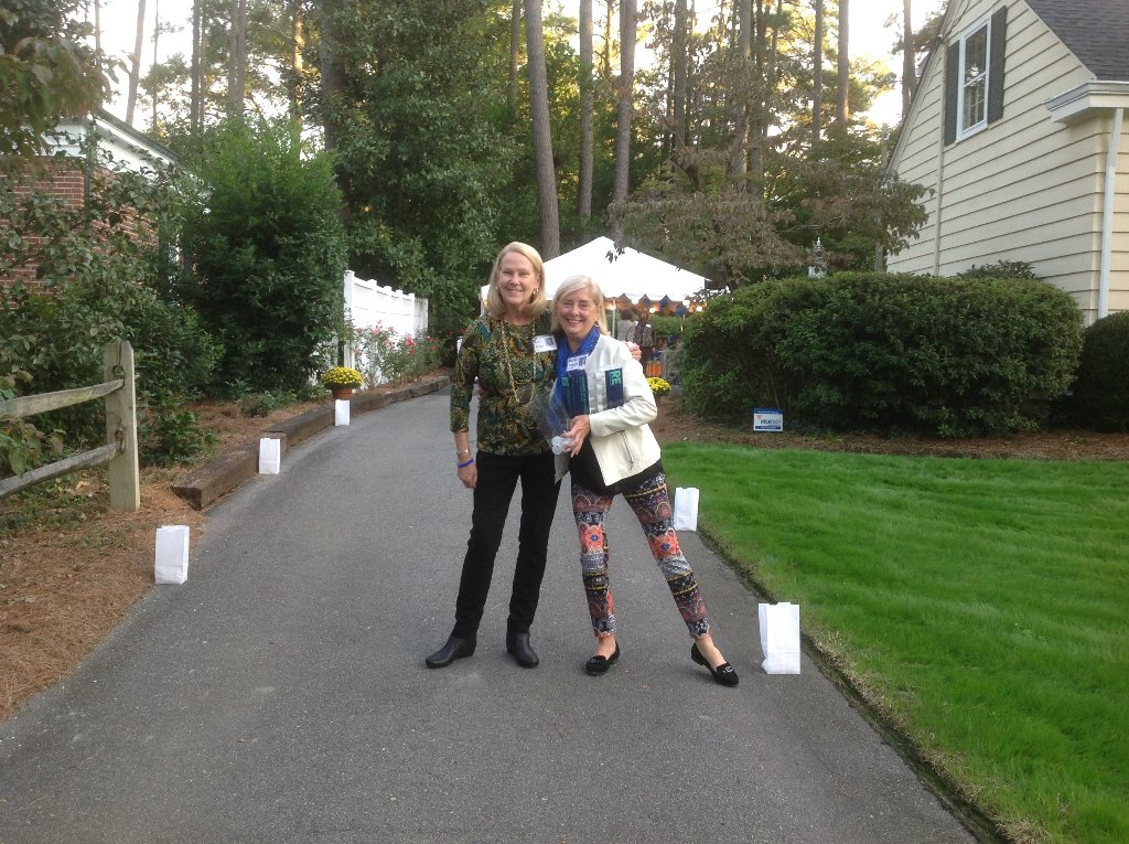 Ann (Bass) Munden and Betsy (Suggs) Searcy - a great Hospitality team!