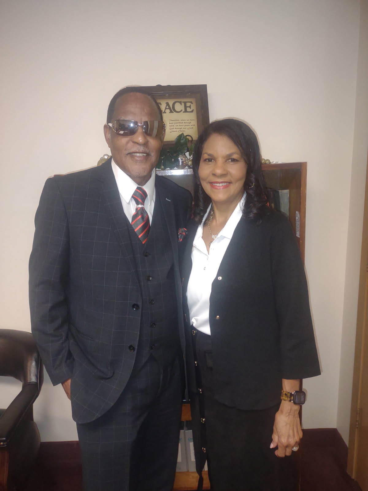 Sis Sheila Pettigrew , Chairman, Bro James Pettigrew Assistant, Decoration Committee