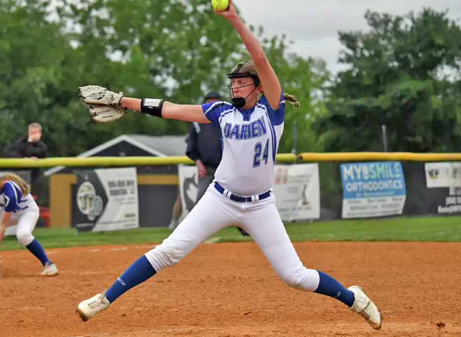 Darien Ace Vivian Knott