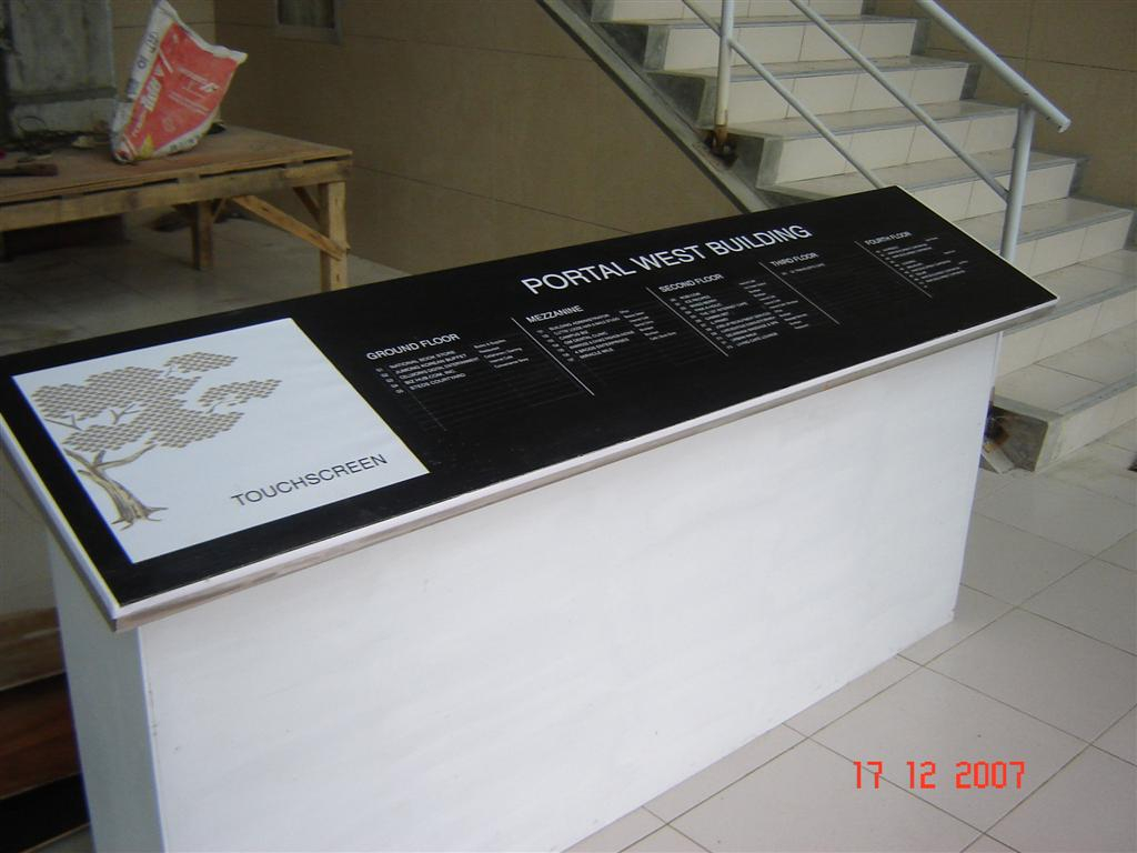 A mock-up of the lobby's interactive screen where can be seen a closer look of leaf contents and other information