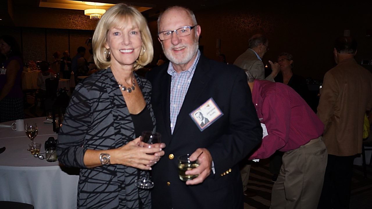 Laurel Oakley (Lawson), Jerry Scally