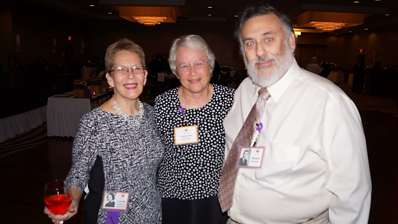 Linda Goddard, Valerie and Newt Powell