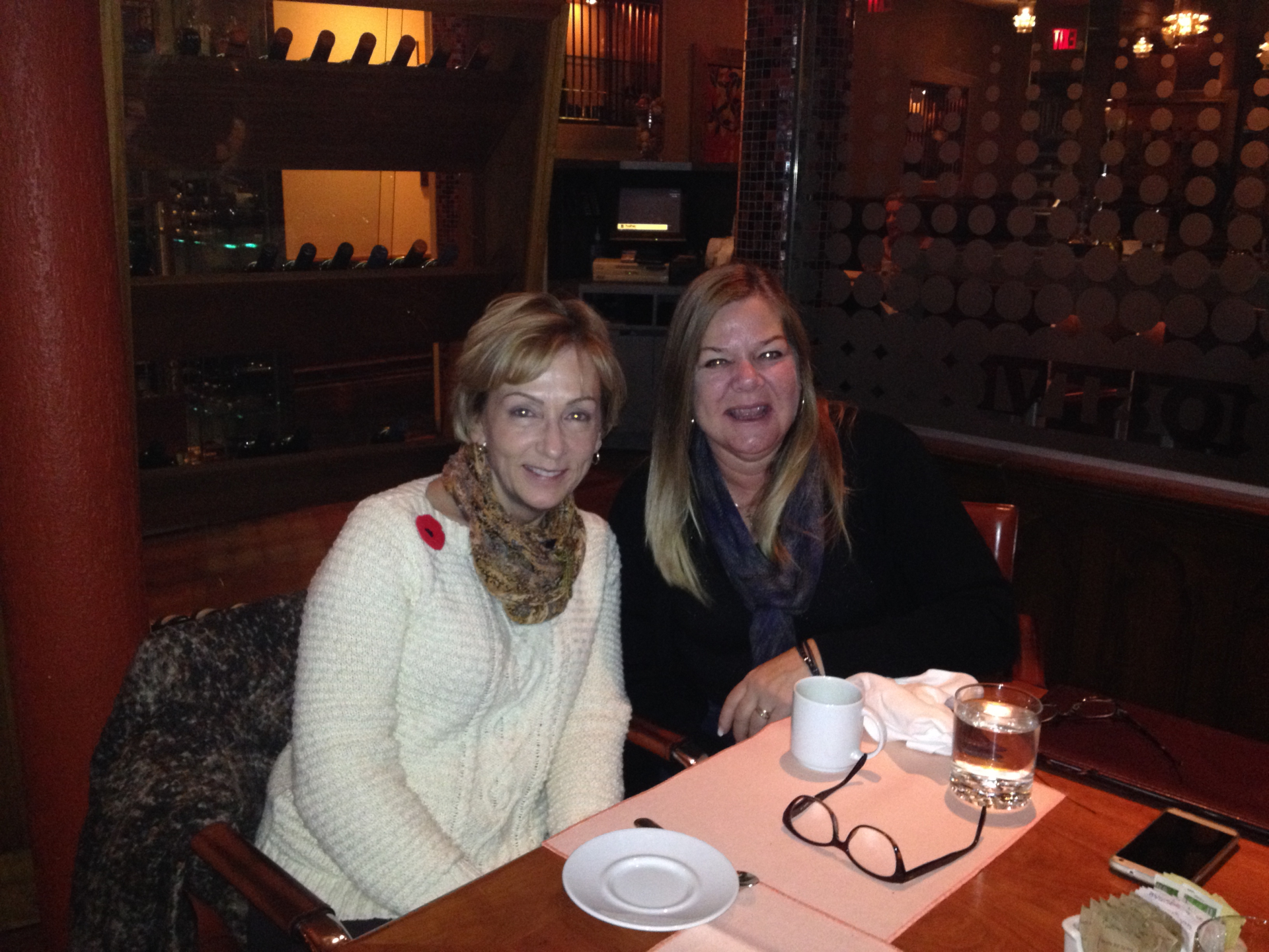 Majda Senicar, Leslie Hudson