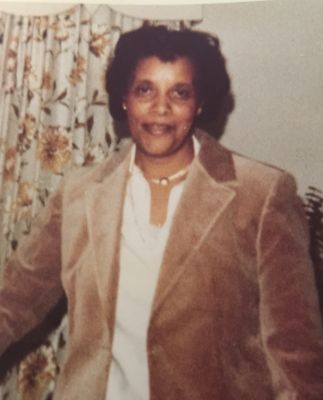 Lillie Shields (Cox)