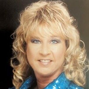 Julie Worts (Nash)