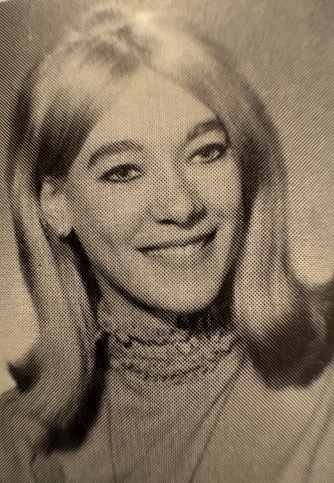 Linda Daugherty (Yates)